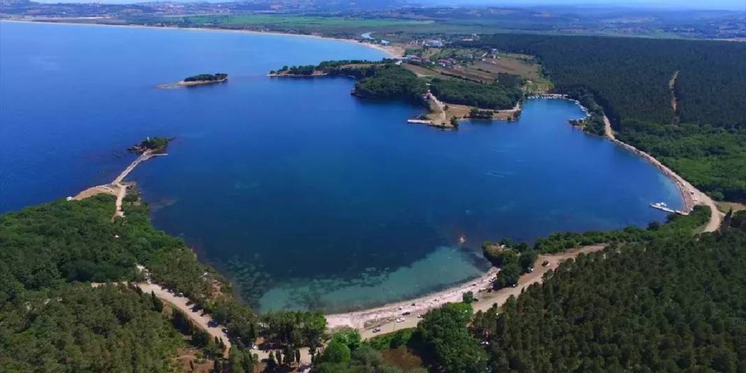 Yurtdışı sanmayın! Gizli cennet Türkiye’den: Koyda orman, ufukta bakır renginde gökyüzü! 6